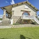 Rosiere Villa